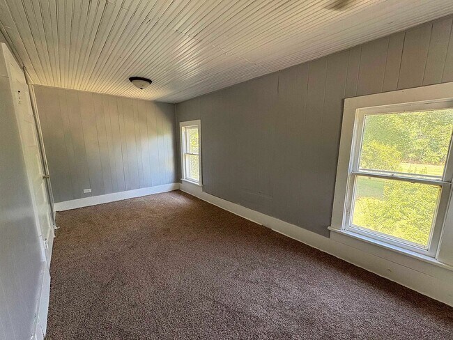 Building Photo - 314 W Mulberry Ave