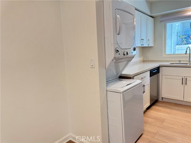 Building Photo - 251 N Oakland Ave