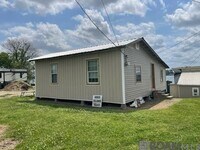 Building Photo - 6865 Island Rd