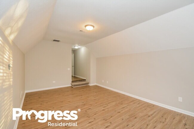 Building Photo - 3338 Meadowhill Dr