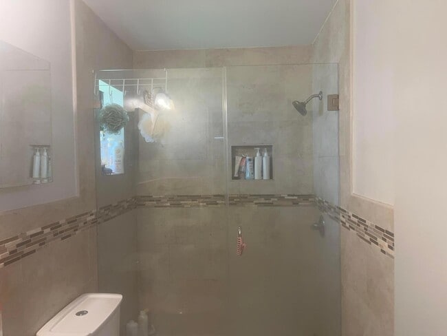 Building Photo - 1322 Pines Ln