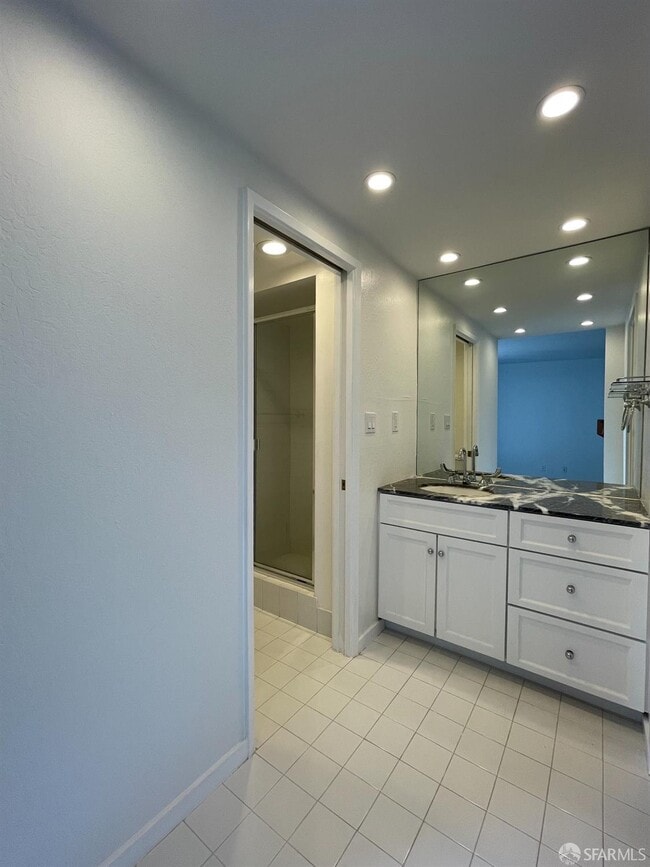 Building Photo - 2040 Franklin St