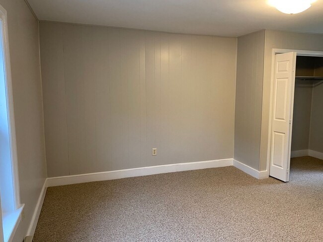 Building Photo - Coming soon! 4 Bedroom Farmhouse for Rent ...