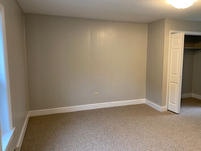 Building Photo - Coming soon! 4 Bedroom Farmhouse for Rent in Shippensburg