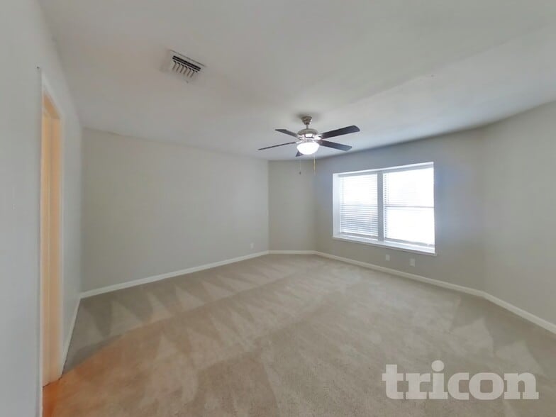 Building Photo - 7927 Wayside Trail