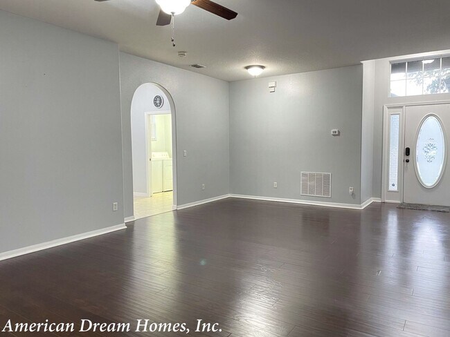 Building Photo - A Gorgeous Home with Beautiful Water View in Andover Point!