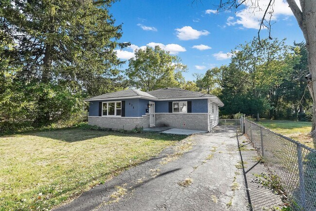Building Photo - Affordable 3 Bedroom Home