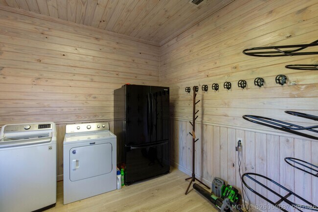 Building Photo - 14828 Rolling Rock Pl