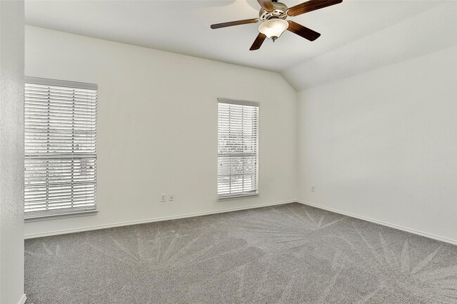 Building Photo - 15712 Ringdove Ct