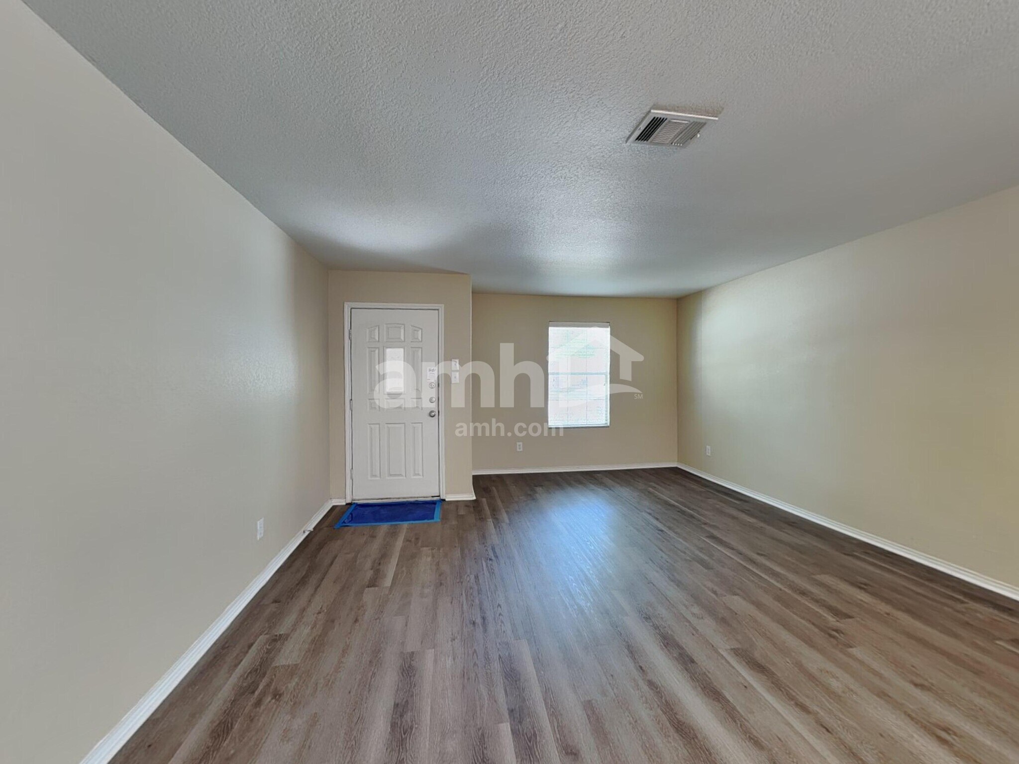 Building Photo - 806 Silverado Way