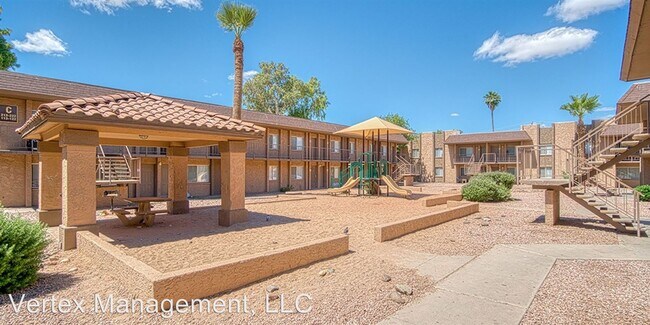 Building Photo - 2 br, 1 bath Apartment - 6112 N. 67th Avenue