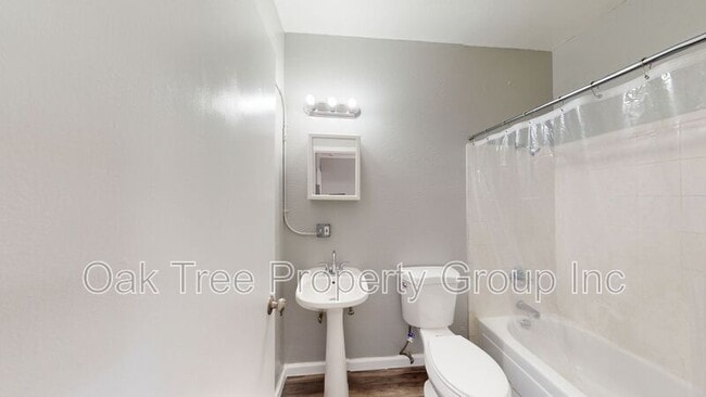 Building Photo - 1607 2nd Ave