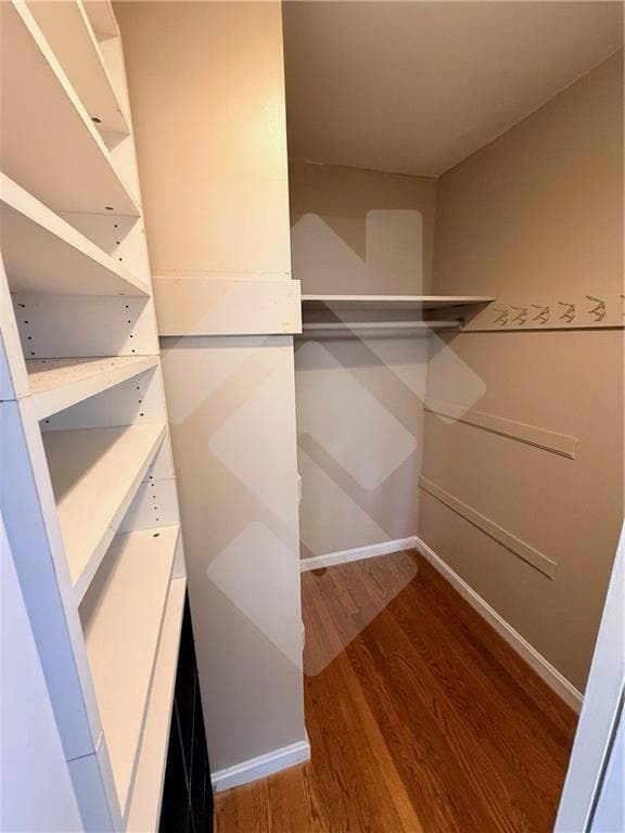 Building Photo - 140 Spring Dr