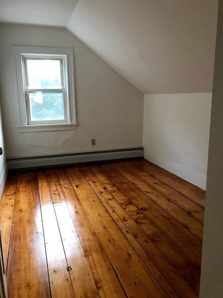 Building Photo - 53 Prince St