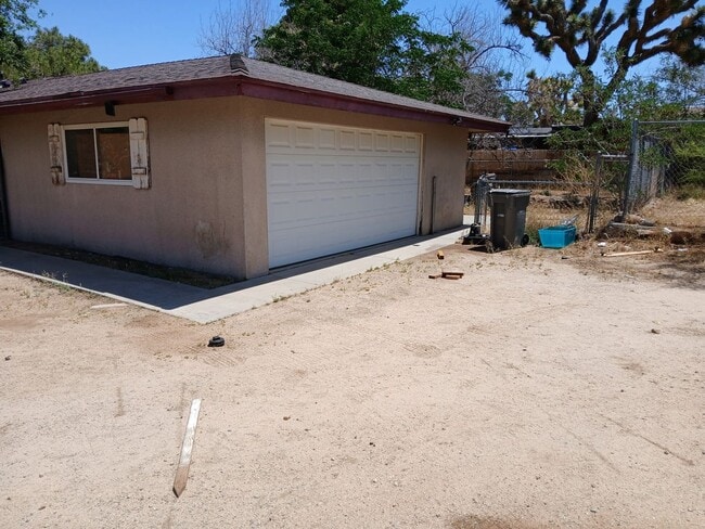 Building Photo - 55555 Pueblo Trail