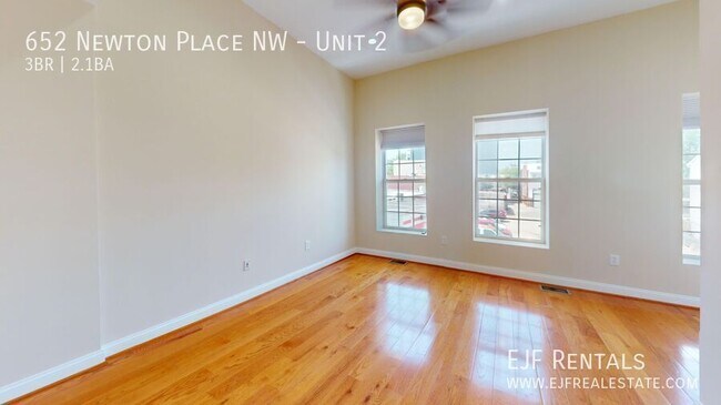 Building Photo - 652 Newton Pl NW