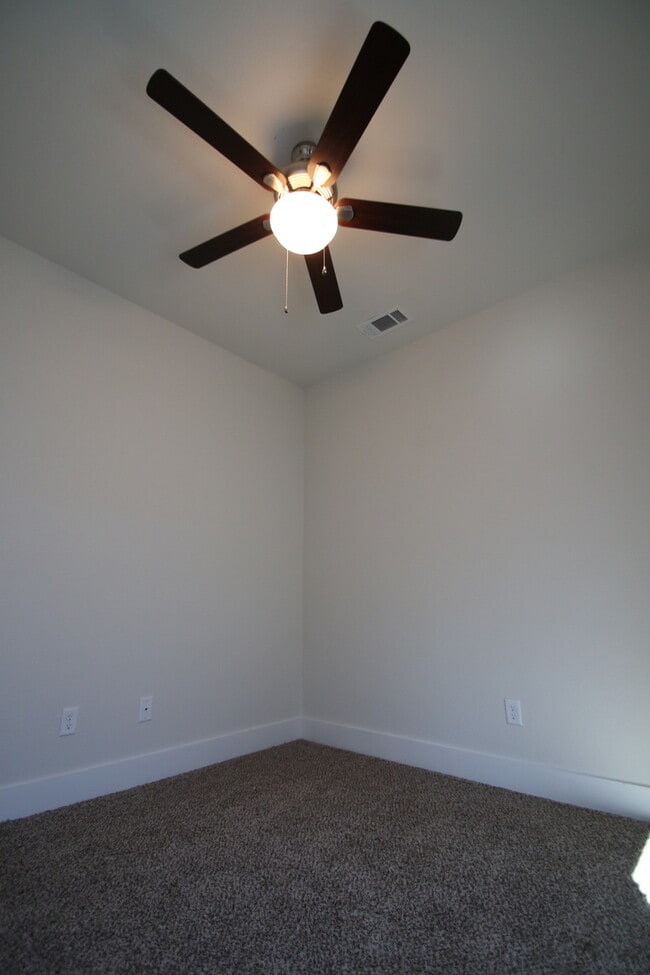 Building Photo - 8029-8031 Arbor