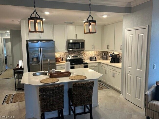 Building Photo - 15375 Grn Acrs Ave