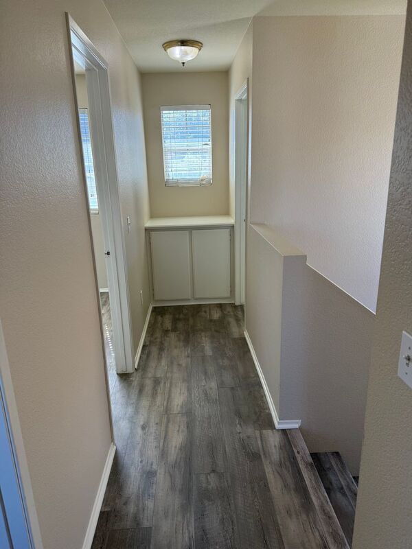 Building Photo - 39545 Warbler Dr