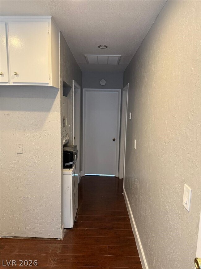 Building Photo - 1521 Elizabeth Ave