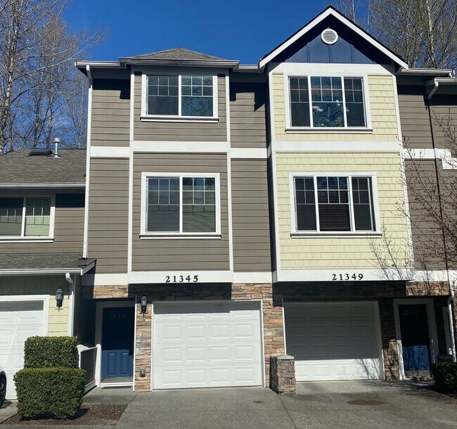 Building Photo - Bothell Townhome.......