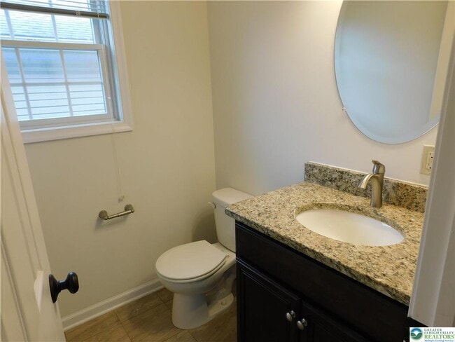 Building Photo - 821 Masslich St