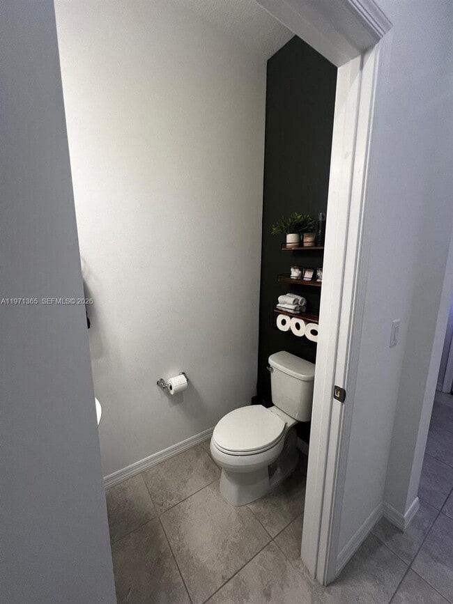 Building Photo - 6140 Planta LN