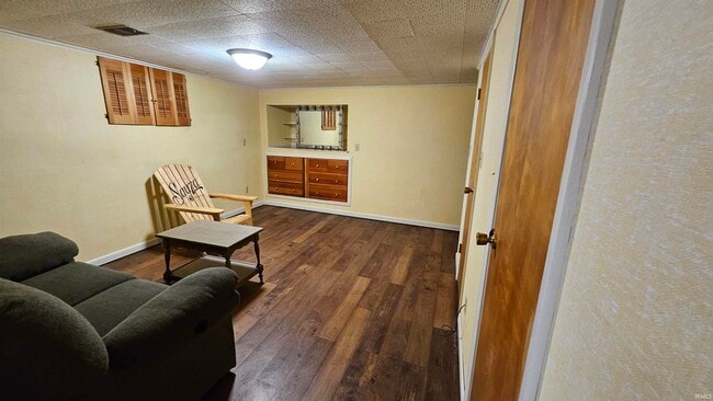 Building Photo - 509 S Swain Ave