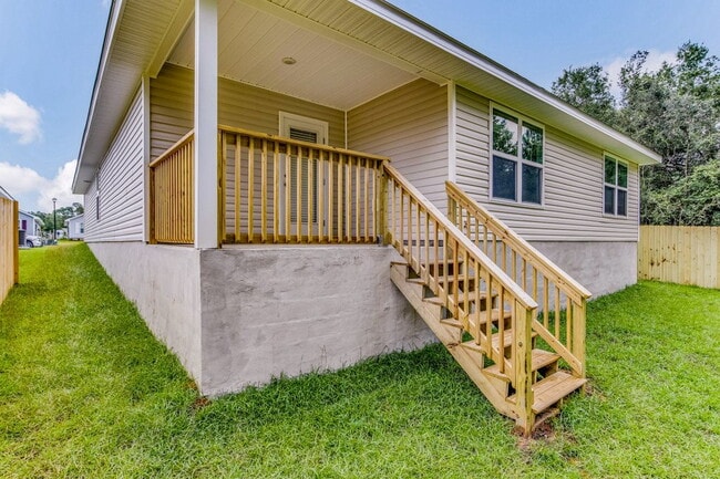 Building Photo - Welcome to Taylor Ridge, a new community in Pensacola.
