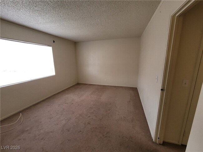 Building Photo - 241 Misty Isle Ln