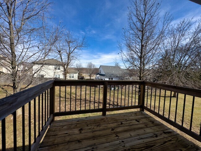 Building Photo - 420 N Shiloh Ave