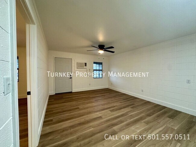 Building Photo - 100 Caruthers St