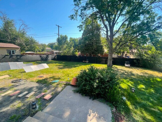 Building Photo - 2528 14th Ave Ct