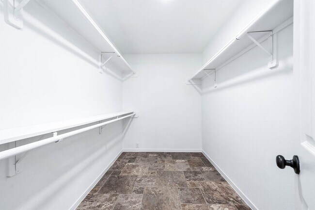 Building Photo - 13415 Anderwoods Ct