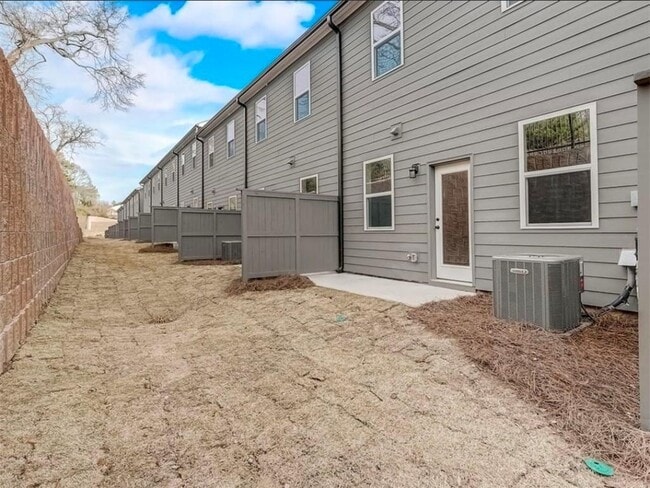Building Photo - 1632 Gunnin Trce NW