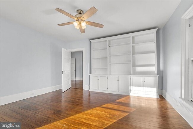 Building Photo - 311 W Main St