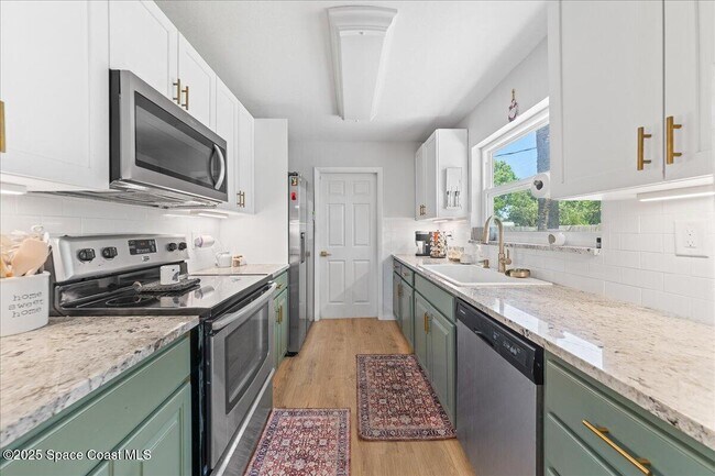 Building Photo - 160 Melaleuca Dr
