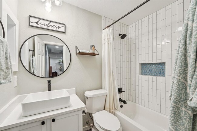 Building Photo - 1213 S Trace Dr