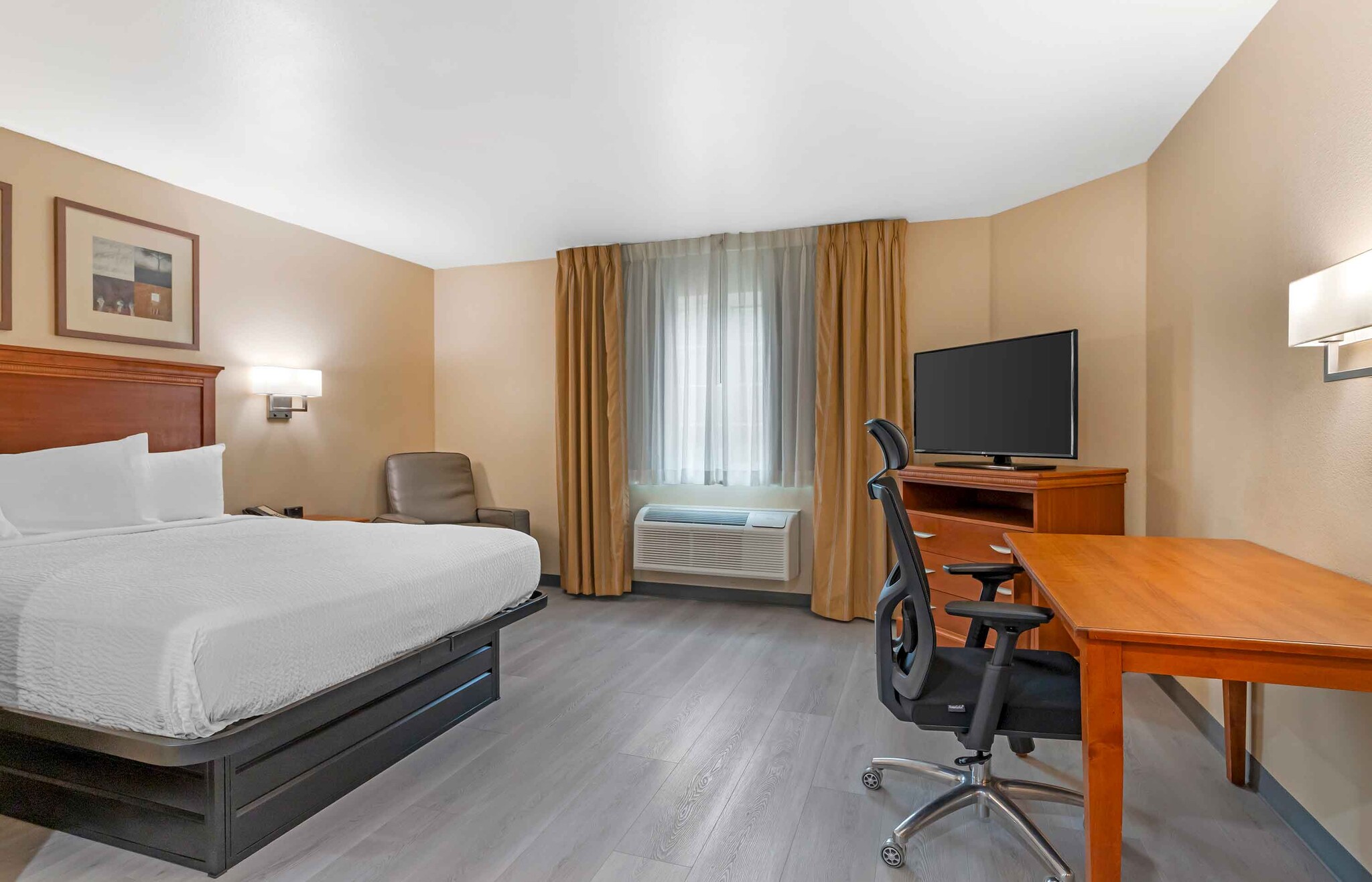 Building Photo - Furnished Studio-McAlester - Hwy 69