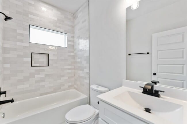 Building Photo - 108 W 44th St