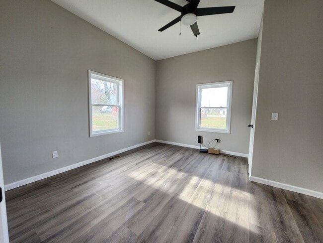 Building Photo - Spacious 3-Bedroom, 2-Bathroom Home AVAILABLE NOW!!