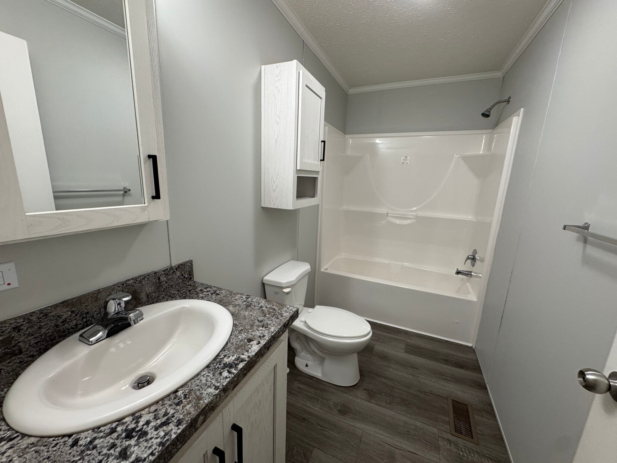 Building Photo - 2022 Marmoor Dr