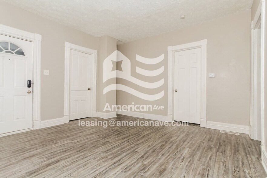 Building Photo - 833 Jefferson St