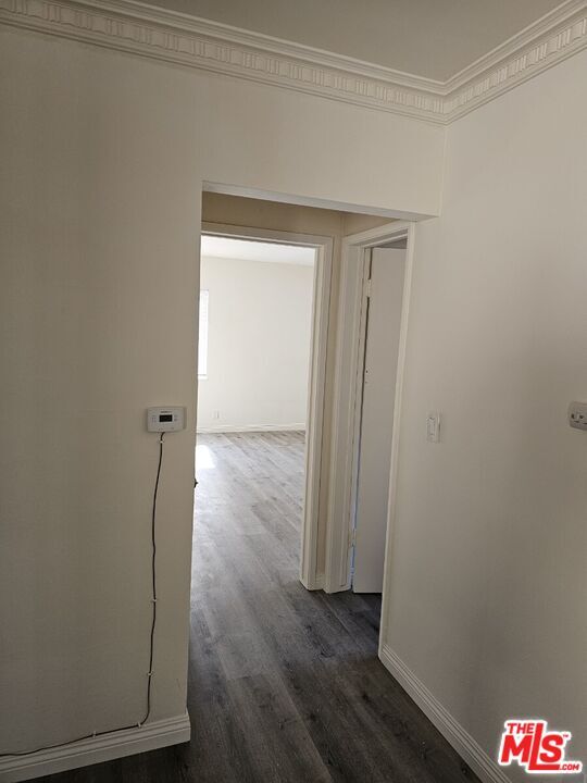 Building Photo - 914 S Gramercy Dr