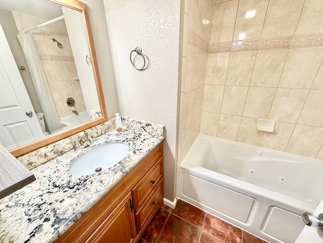 Building Photo - Wheat Ridge 2-story