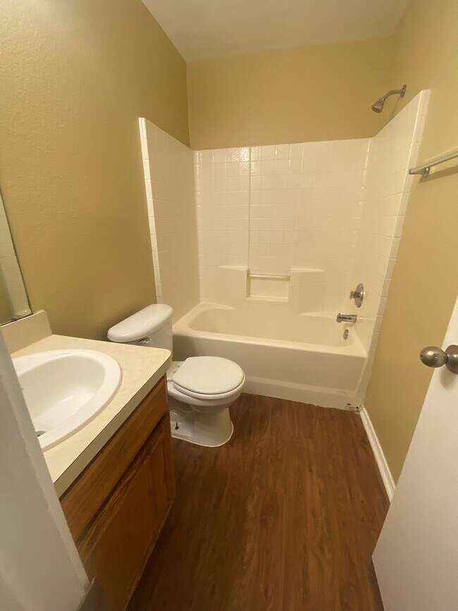 Building Photo - 2300 Coleman Ave