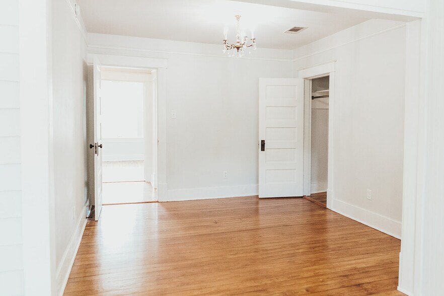 Building Photo - 314 W Charles Bussey Ave