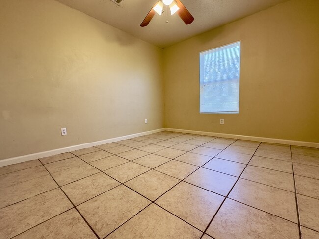 Building Photo - 1736 Flood St