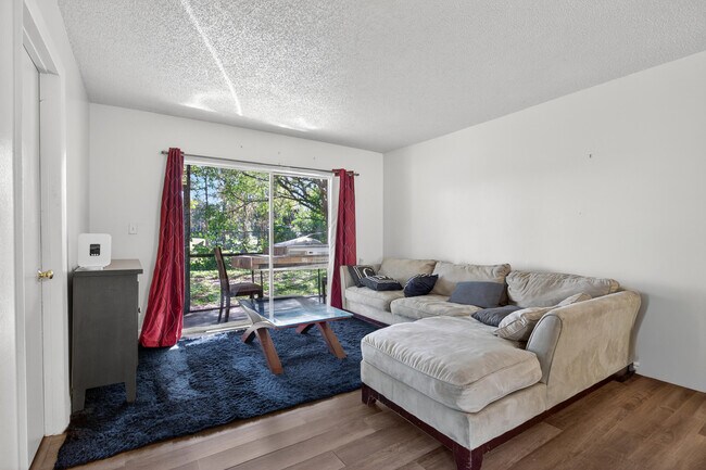 Building Photo - 7820 S Colony Cir