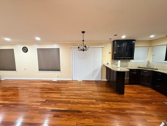 Building Photo - 3161 Hopewell Dr